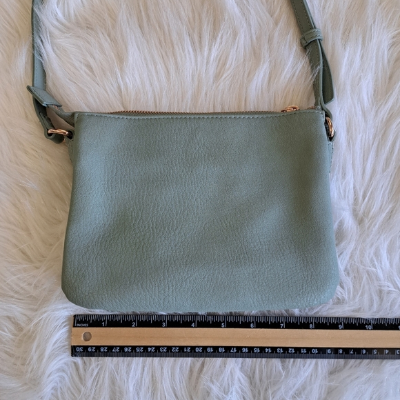 Sm Lauren Conrad crossbody - Picture 3 of 8